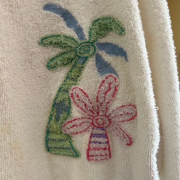 Ladies 100%cotton bathrobe!Adorable short robe! Awesome for the pool. - Picture 1 of 6